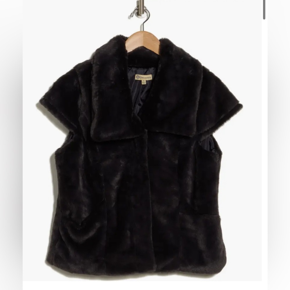 Democracy Black Faux Fur Vest L NWT